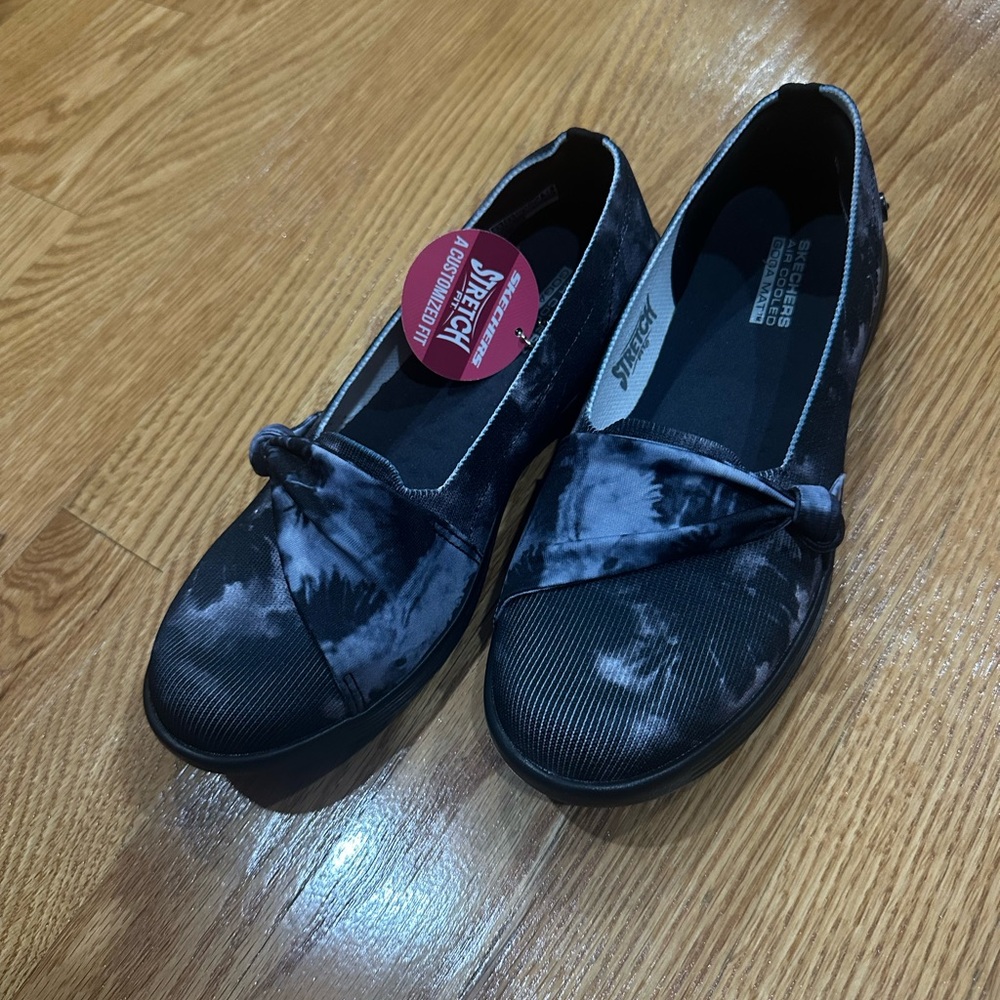 Skechers Women's Tie-Dye Black Flats